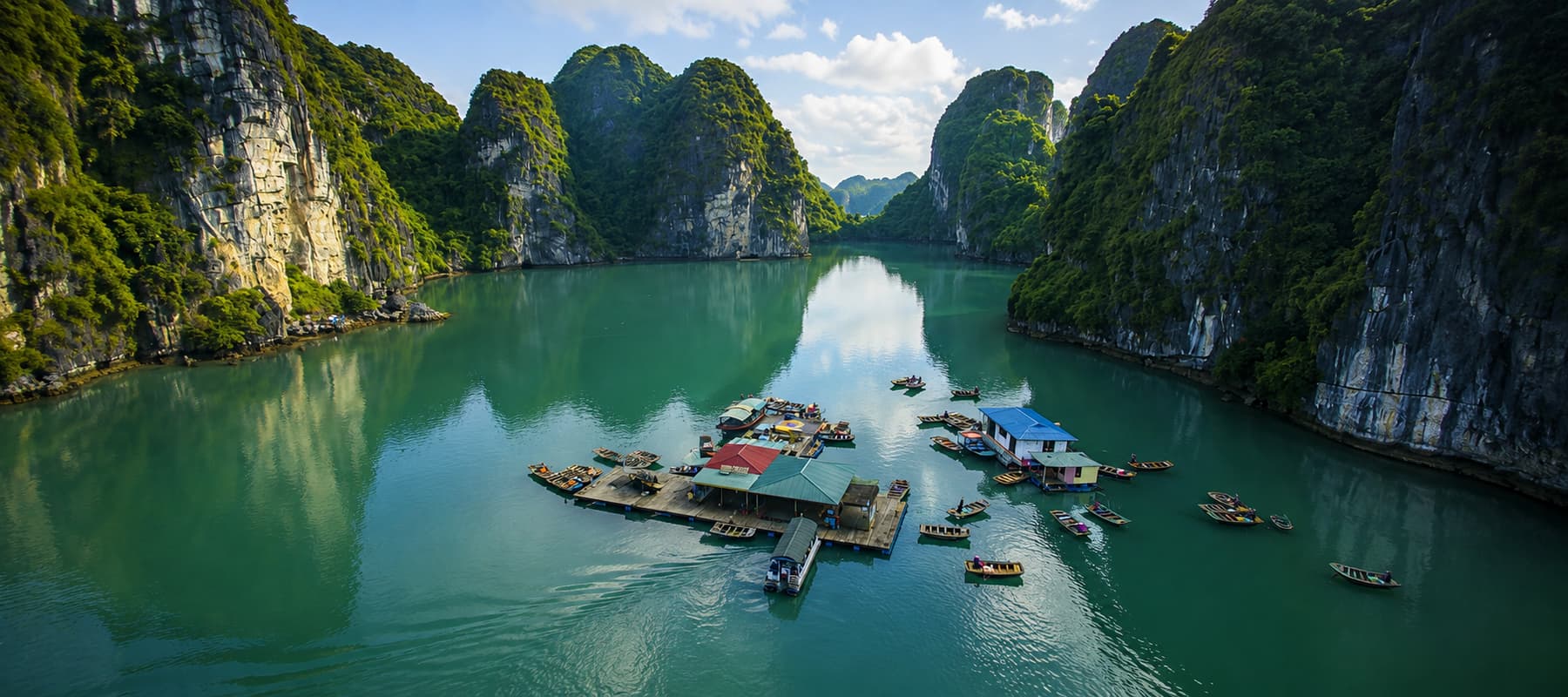 Bai Tu Long Bay